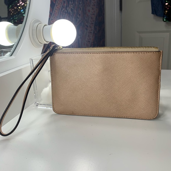 Rose gold Kate Spade wristlet. Lightly used - Picture 2 of 3